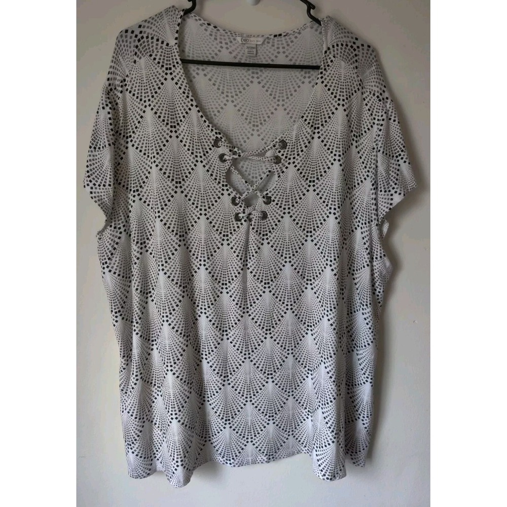 Cato Short Sleeve Top Women's Plus Size 26/28W White/Black/Brown Lace Up V-Neck